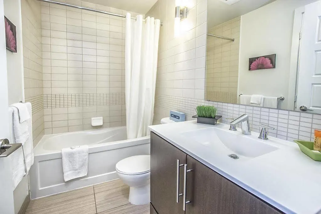 Maryam Suites James Cooper Mansion Toronto 4*,  Canada