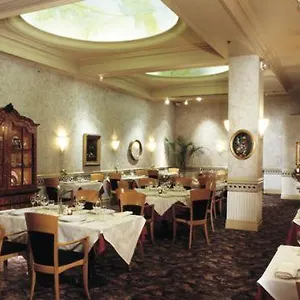 4* Hotel Sutton Place